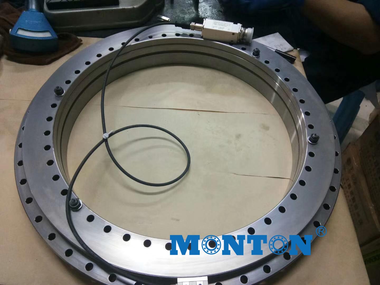 YRTM325P4 Rotary table bearing with angle measuring system  manufacturer